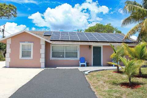 2001 NW 2nd Street, Boynton Beach, FL 33435