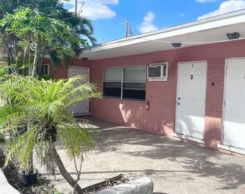 531 S C Street, Lake Worth, FL 33460