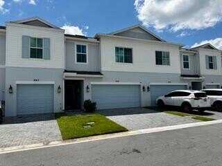 649 NE Waters Edge Lane, Port Saint Lucie, FL 34983