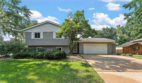 1709 Heron Lane N, Oakdale, MN 55128