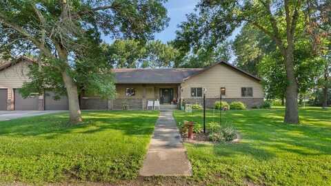 21901 Vista Road, Hutchinson, MN 55350