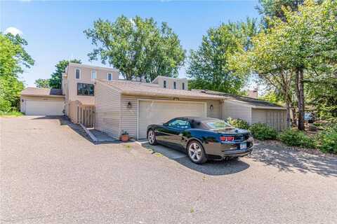 5635 W Bavarian Pass, Fridley, MN 55432