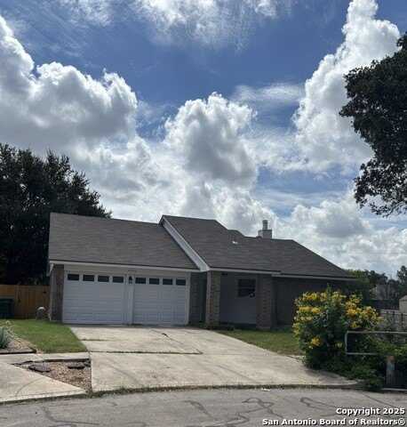 10900 Forest Summit, Live Oak, TX 78233