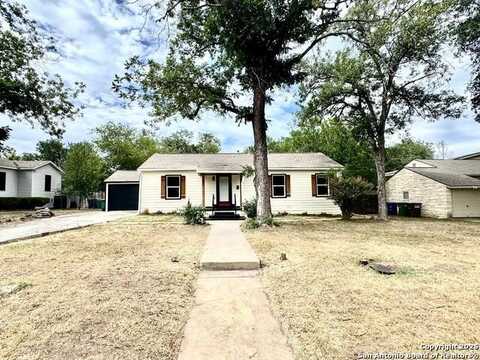 221 Larchmont, San Antonio, TX 78209