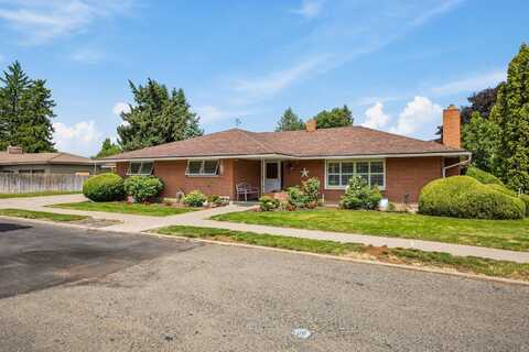 1104 Merriam St, Davenport, WA 99122