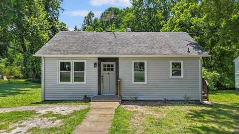 607 Longwood Avenue, Farmville, VA 23901