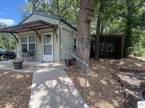 10910 Watchtower, Warsaw, MO 65355
