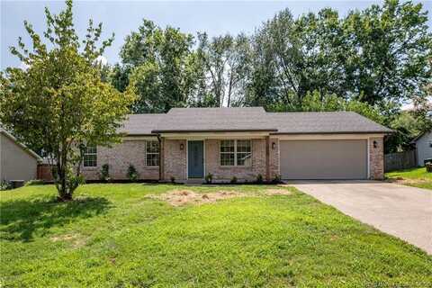 1020 Sandstone Drive, Jeffersonville, IN 47130