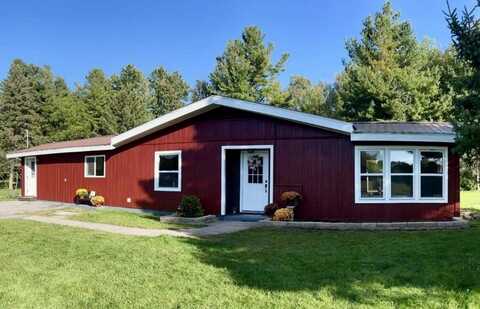90 Cambray St, Gouverneur, NY 13642