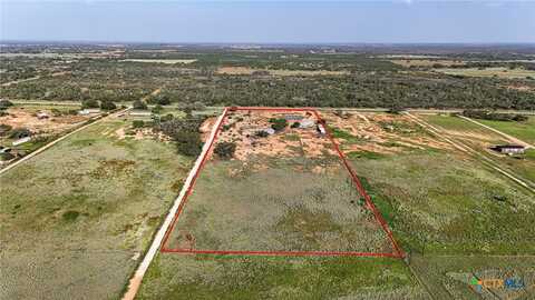 5754 FM 2504, Bigfoot, TX 78005