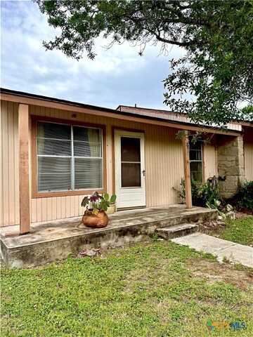 1051 Country Club Drive, Seguin, TX 78155