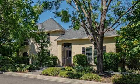 472 Lindsay Lane, Ashland, OR 97520