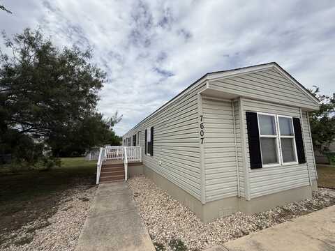 7607 Back Nine Drive, San Antonio, TX 78244