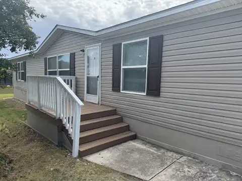 7460 Kitty Hawk Rd. Lot 380, Converse, TX 78109