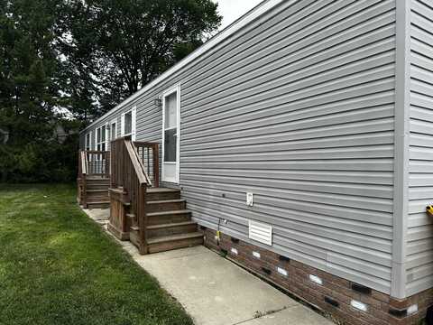 16685 Durham, Macomb, MI 48044