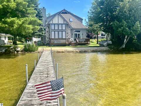 4211&4246 E Shore Drive NE, Kalkaska, MI 49646