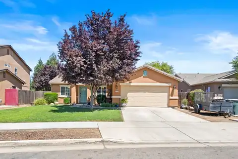 212 N Casablanca Street, Visalia, CA 93292