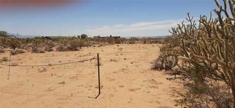 W Simon Drive, Golden Valley, AZ 86413