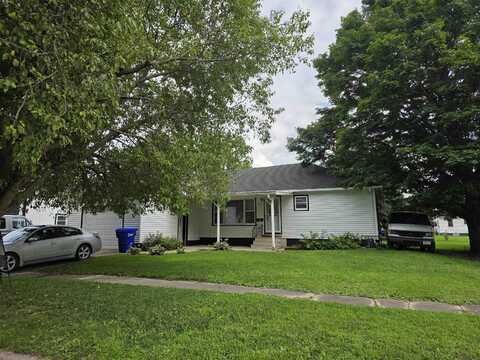 501 2nd ST NW, Independence, IA 50644