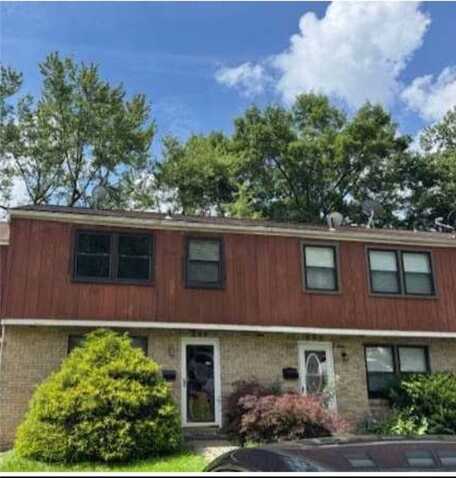 304 Cricketwood Ct, Strabane, PA 15317