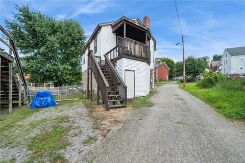 715 1/2 Armstrong, North Apollo, PA 15613