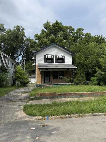555 Cedarhurst Avenue, Dayton, OH 45402