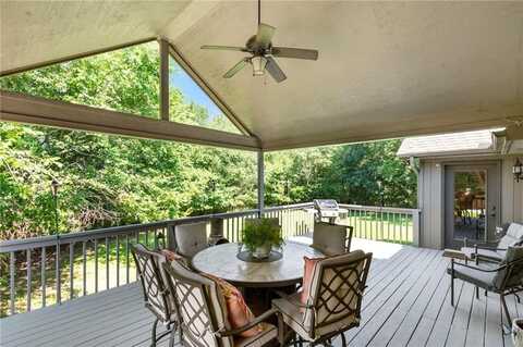 2 Stonehaven LN, Bella Vista, AR 72715