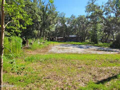 5 Mosse Road, Saint Helena Island, SC 29920