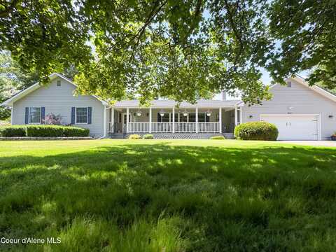 9451 N Chateaux Dr, Hayden, ID 83835