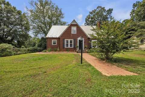 103 7th Street NW, Taylorsville, NC 28681