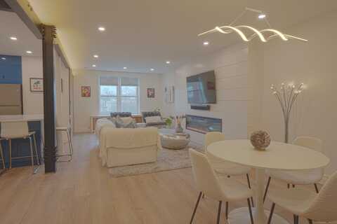 7 4th Street, Stamford, CT 06905