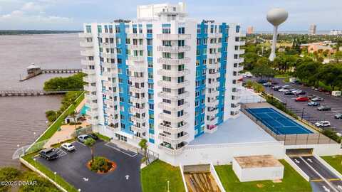 935 N Halifax Avenue, Daytona Beach, FL 32118