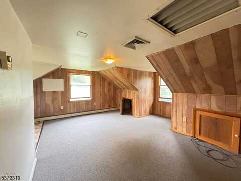 615 County Road 627, Pohatcong Twp., NJ 08804