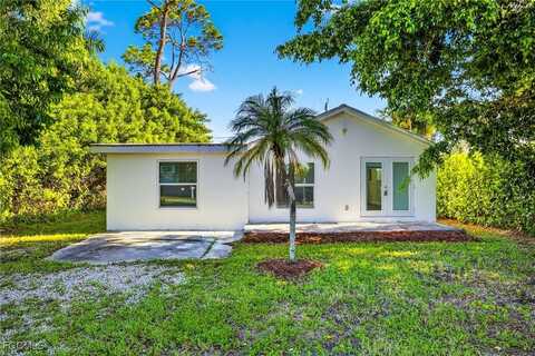 3203 Woodside Avenue, Naples, FL 34112