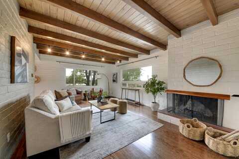 418 SPRUCE Street NE, Albuquerque, NM 87106