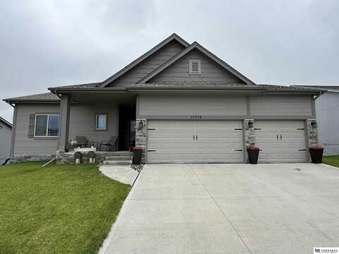 11719 S 113 Avenue, Papillion, NE 68046