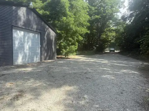 16596 Dixie Hwy Highway, Davisburg, MI 48350