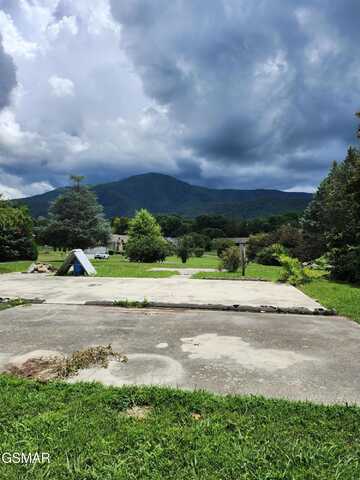 3584 Deer Field Circle, Sevierville, TN 37862