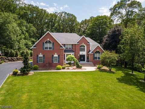 53 Barbara Dr, Randolph, NJ 07869