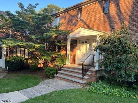 17a Troy Dr, Springfield, NJ 07081