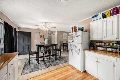 7104 E 107th Place, Kansas City, MO 64134