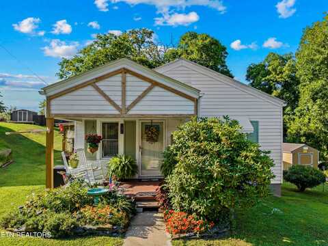 532 Woodlawn Ave Ave, Newport, TN 37821