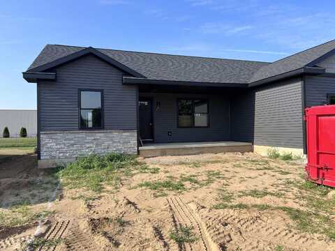 365 E Country Lane, Shipshewana, IN 46565