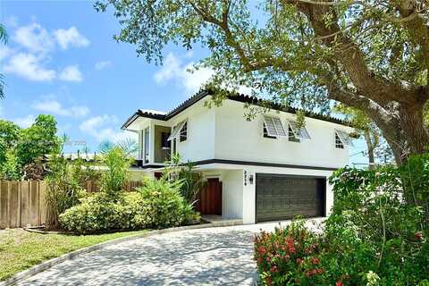 2216 NE 18th Ave, Wilton Manors, FL 33305