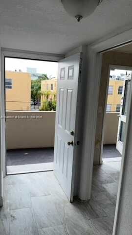 1850 NE 169th St, North Miami Beach, FL 33162