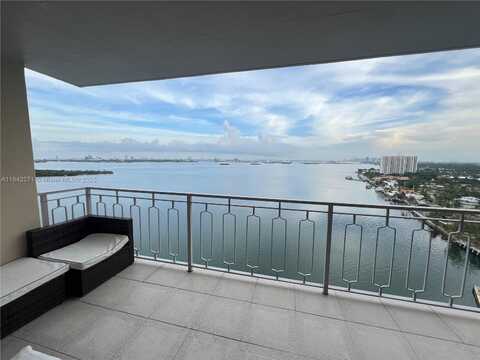 11111 Biscayne Blvd, Miami, FL 33181