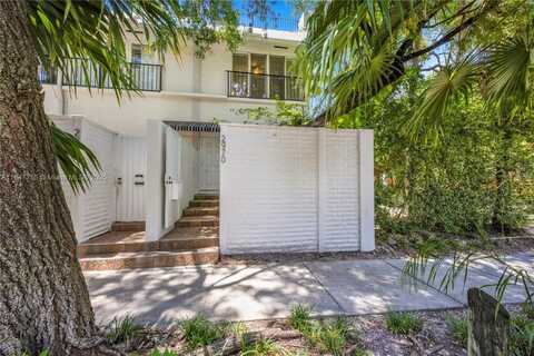 2970 Day Ave, Miami, FL 33133