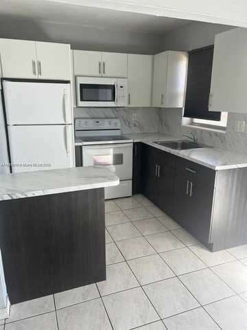 7505 SW 82nd St, Miami, FL 33143