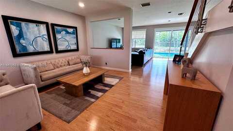 4411 Foxtail, Weston, FL 33331