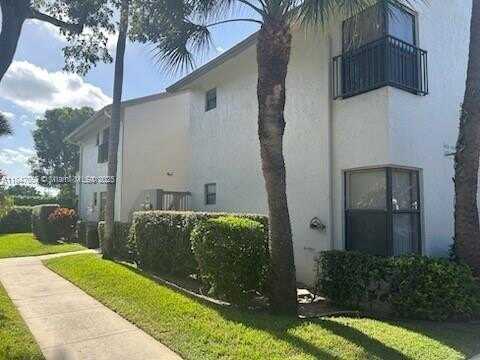 4729 NW 22nd St, Coconut Creek, FL 33063